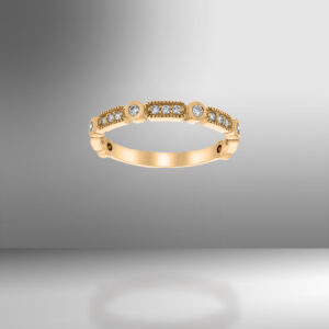 stylish yellow gold 18 kt engagement diamond ring