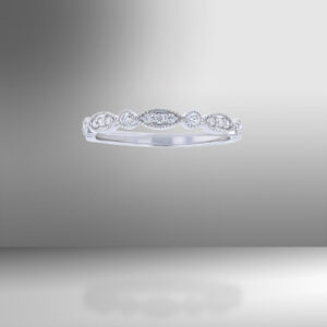 Luxurious Diamond Rings white diamond