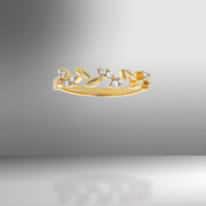 Luxurious Diamond Rings Yellow Gold 18 KT Designs